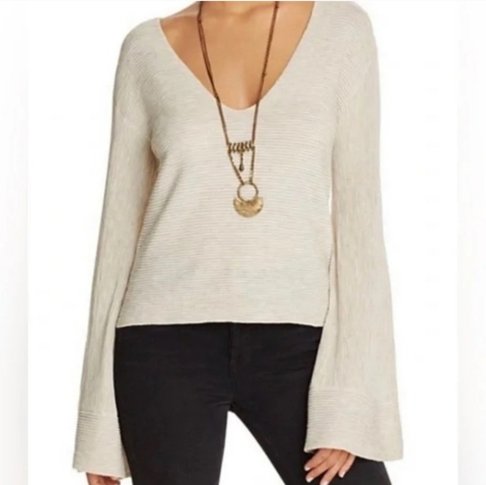 Free PEOPLE Light Gray V-Neck Sweater